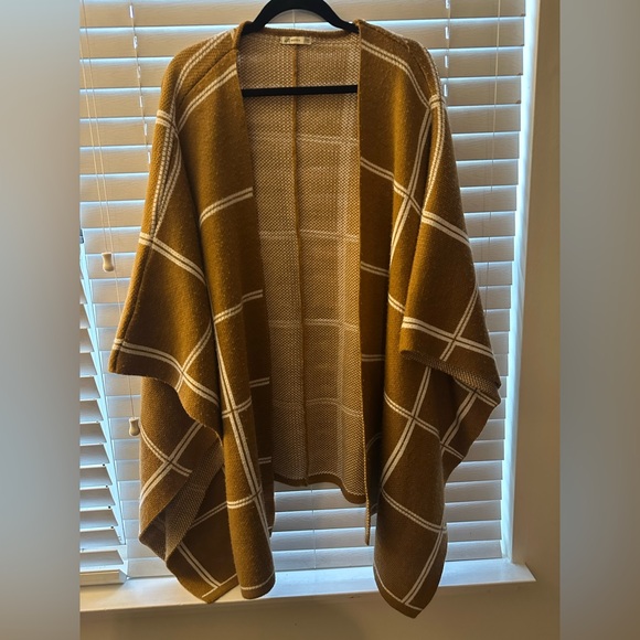 Shawl - Picture 5 of 5